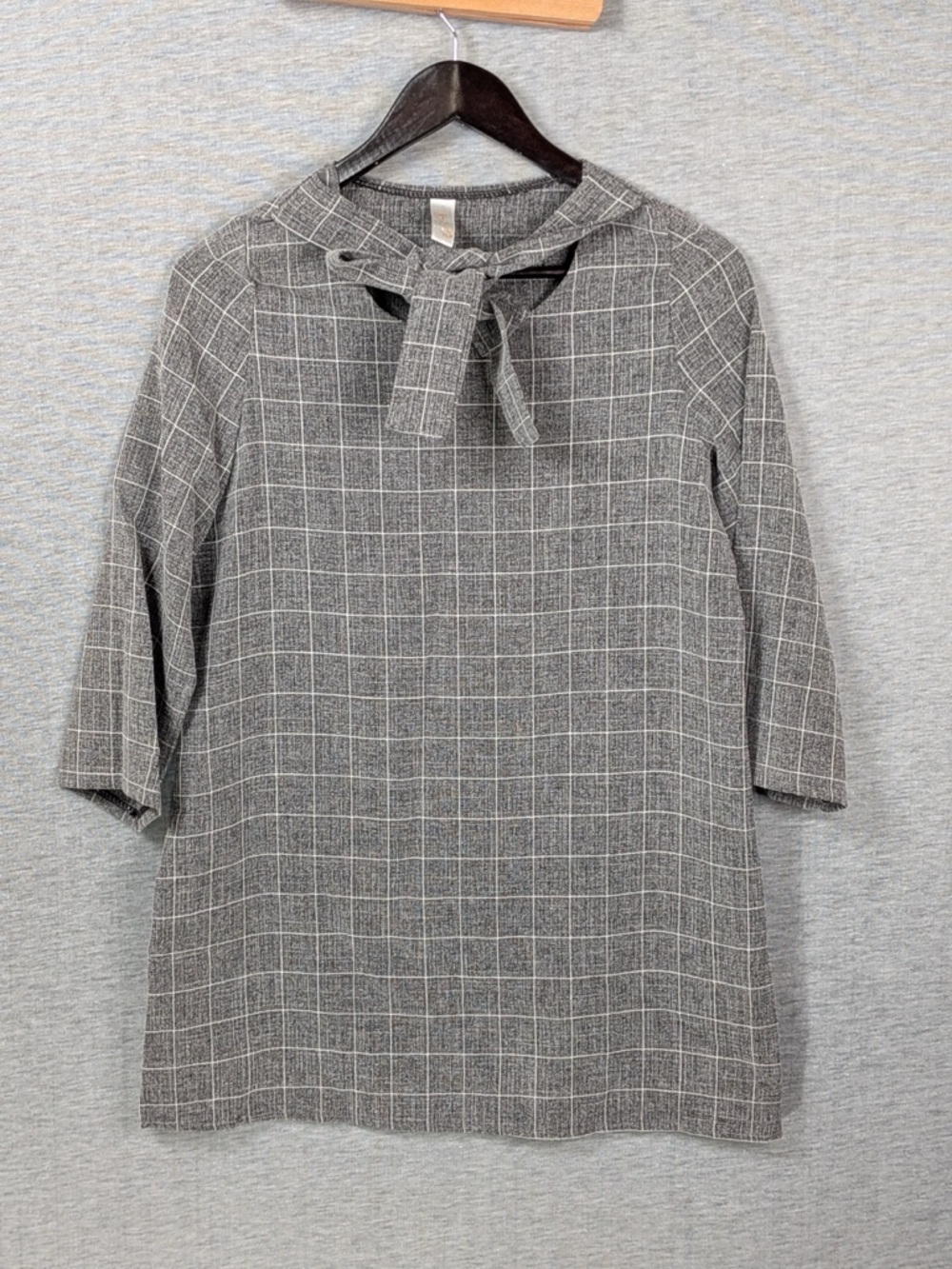 Windowpane Tie-Neck Tunic Top - Picture 8 of 9